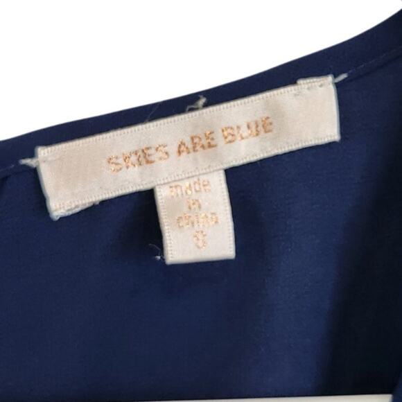 Skies Are Blue Sleeveless Embroidered Floral Blouse Keyhole Back Blue Size Small - Picture 6 of 8